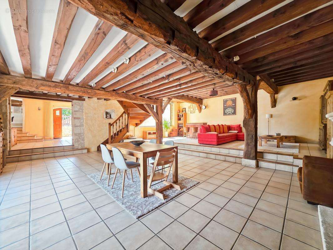 Maison à LAROQUE-TIMBAUT