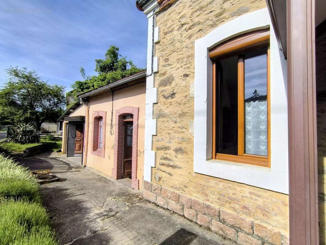 Maison à SAINT-ELOY-LES-MINES