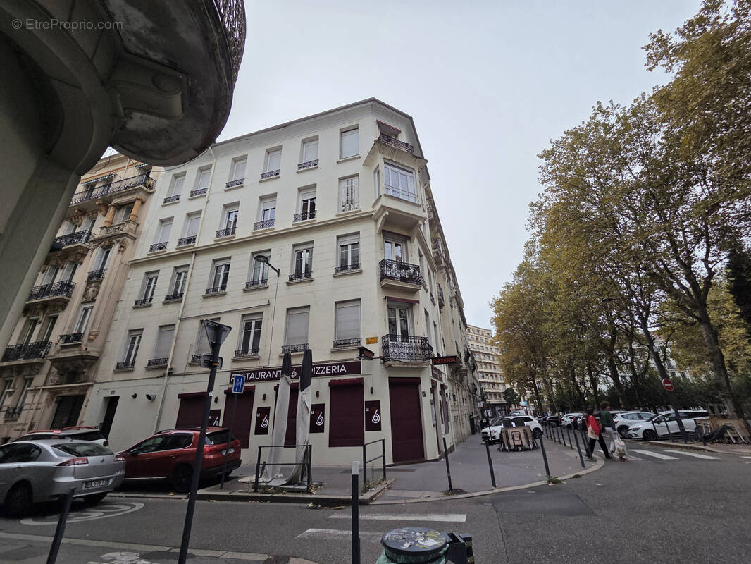 Appartement à SAINT-ETIENNE