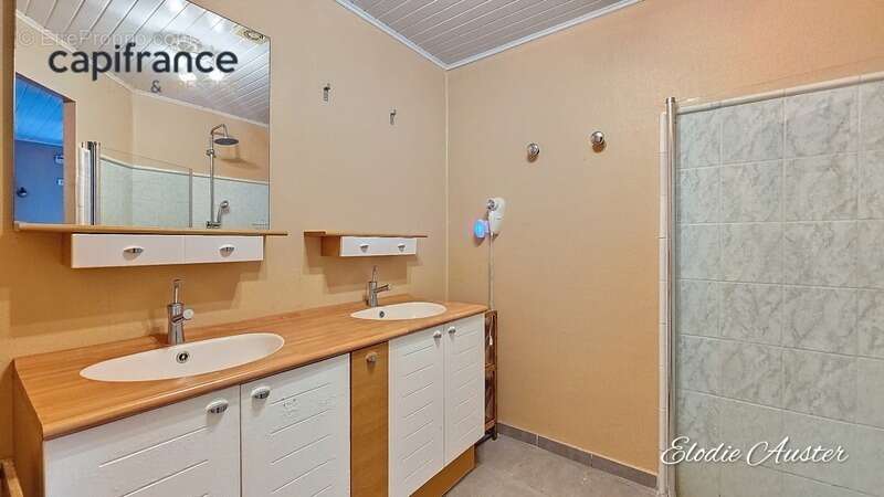 Maison à PETIT-BOURG