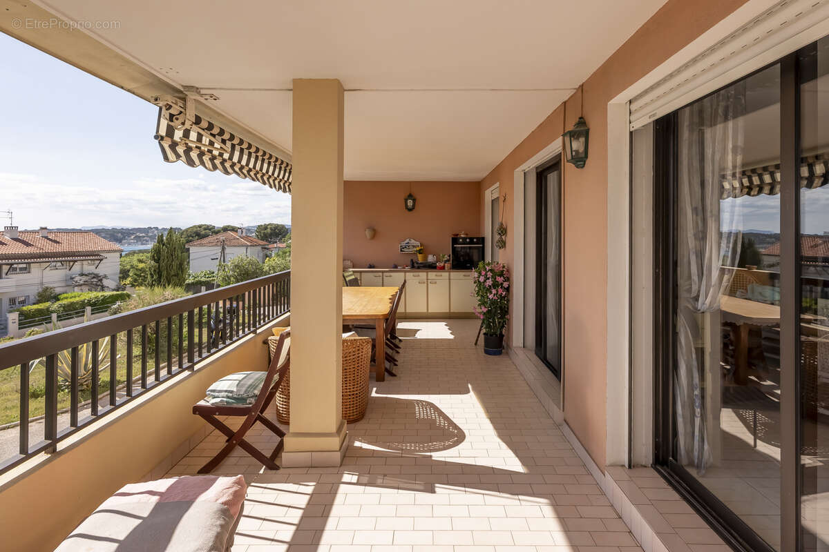 Appartement à SIX-FOURS-LES-PLAGES