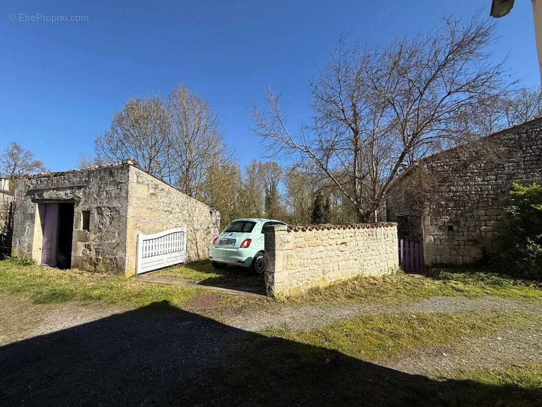 Maison à CRAZANNES