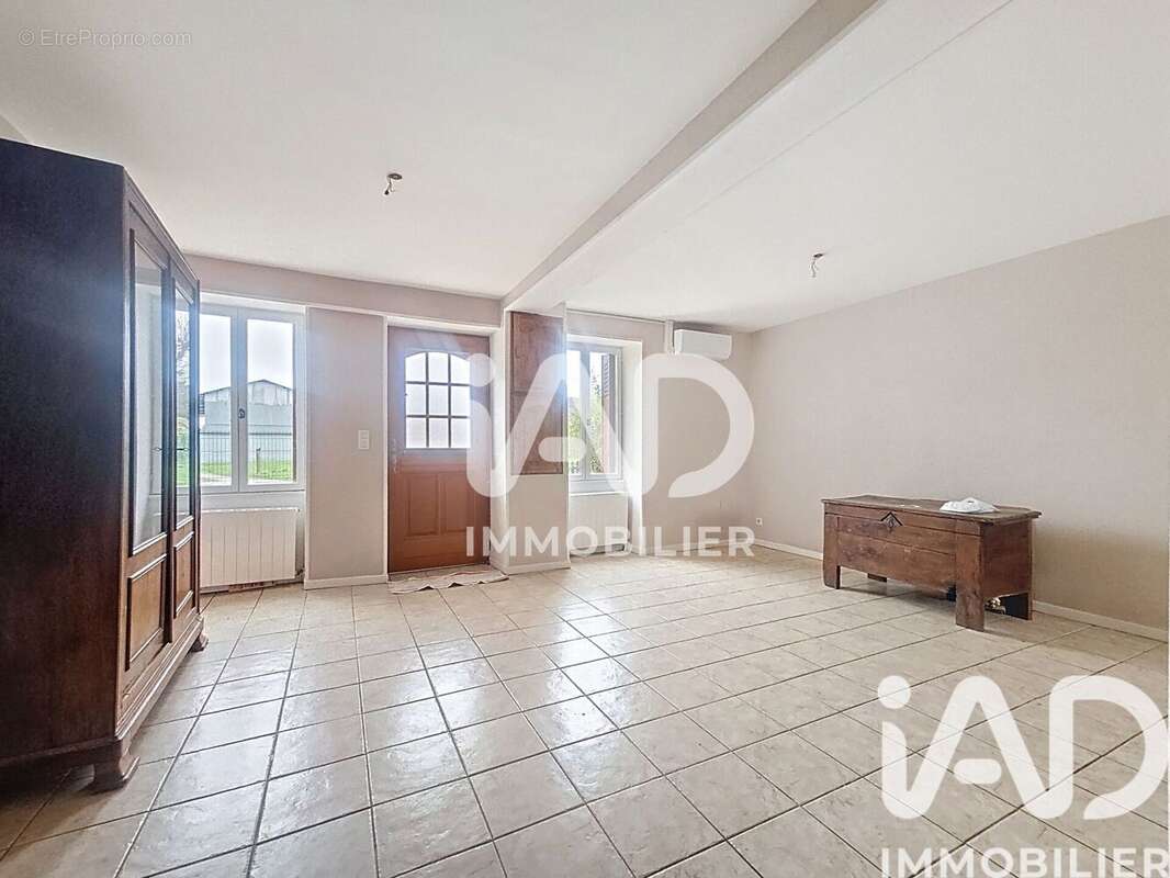 Maison 82 m² à Marmagne  - photo 2