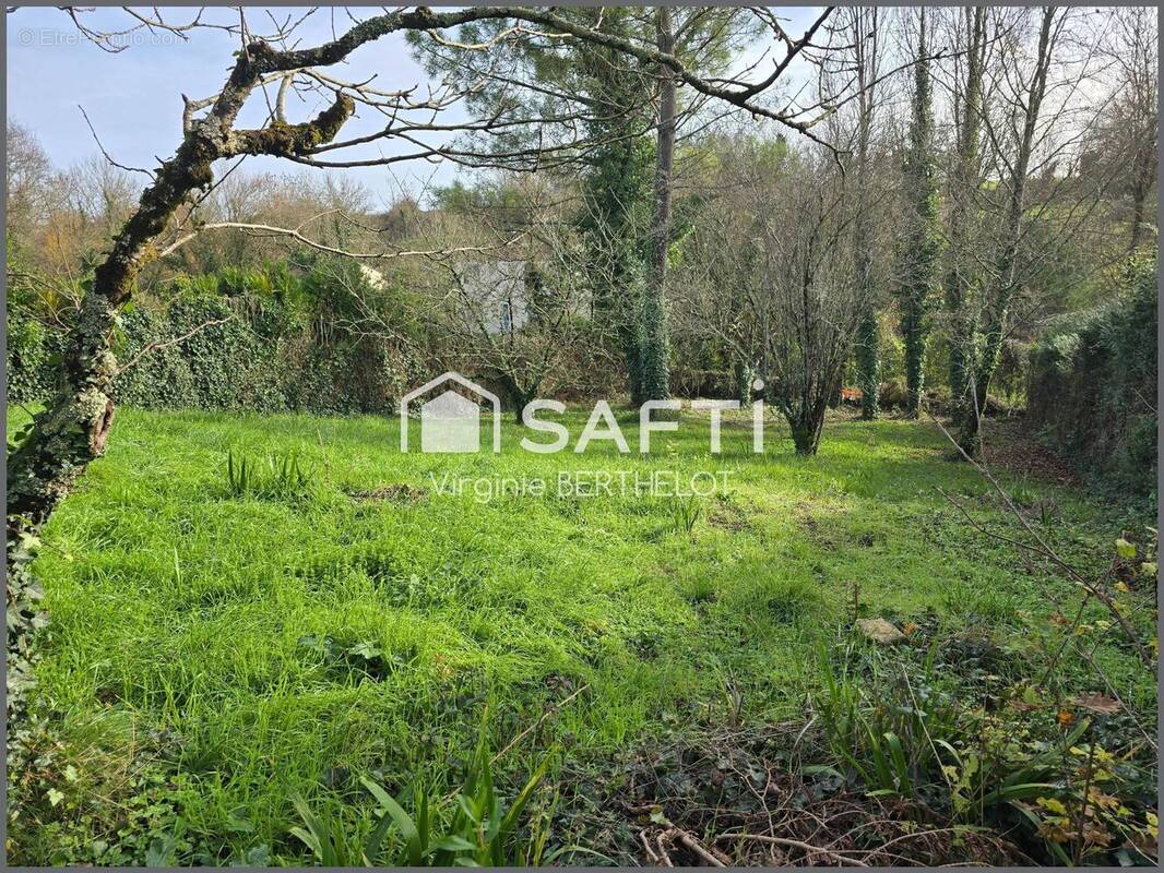 Photo 1 - Terrain à FONTENAY-LE-COMTE