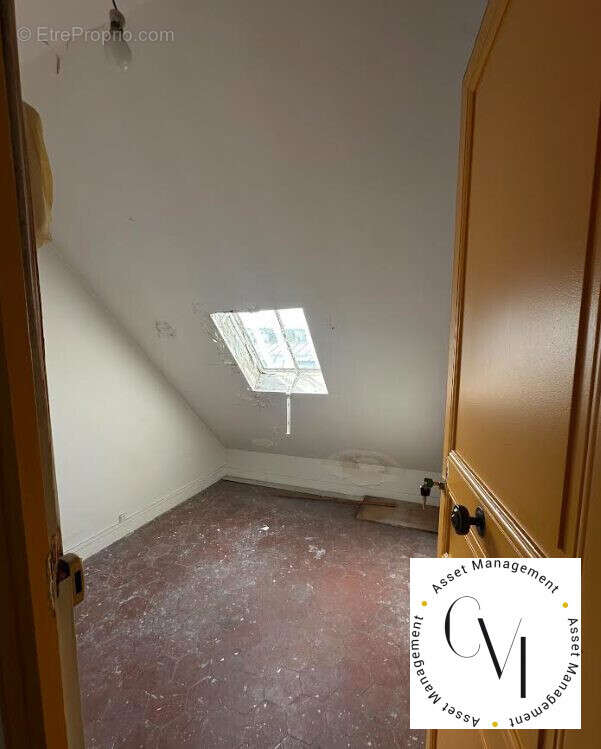Appartement à PARIS-1E