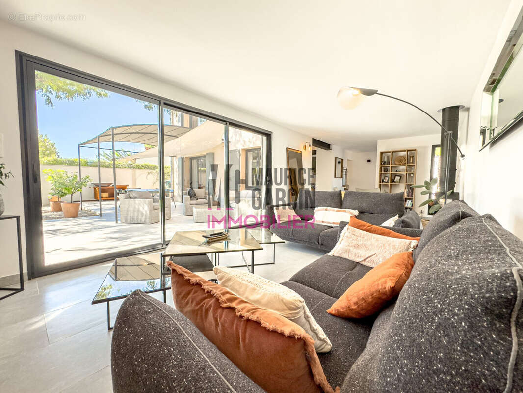 Maison à CHATEAUNEUF-DE-GADAGNE