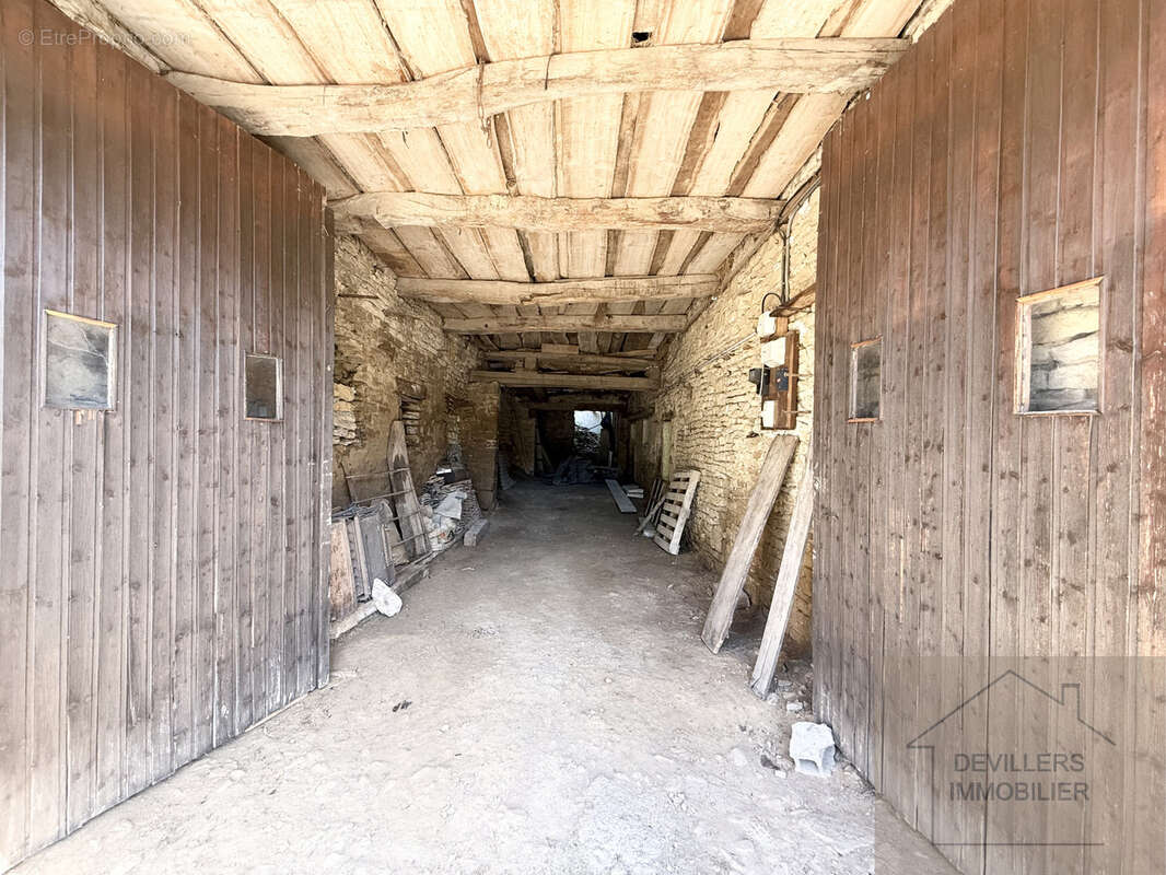 Ferme mitoyenne à rénover avec dépendances   Scey-Maisières - photo 12