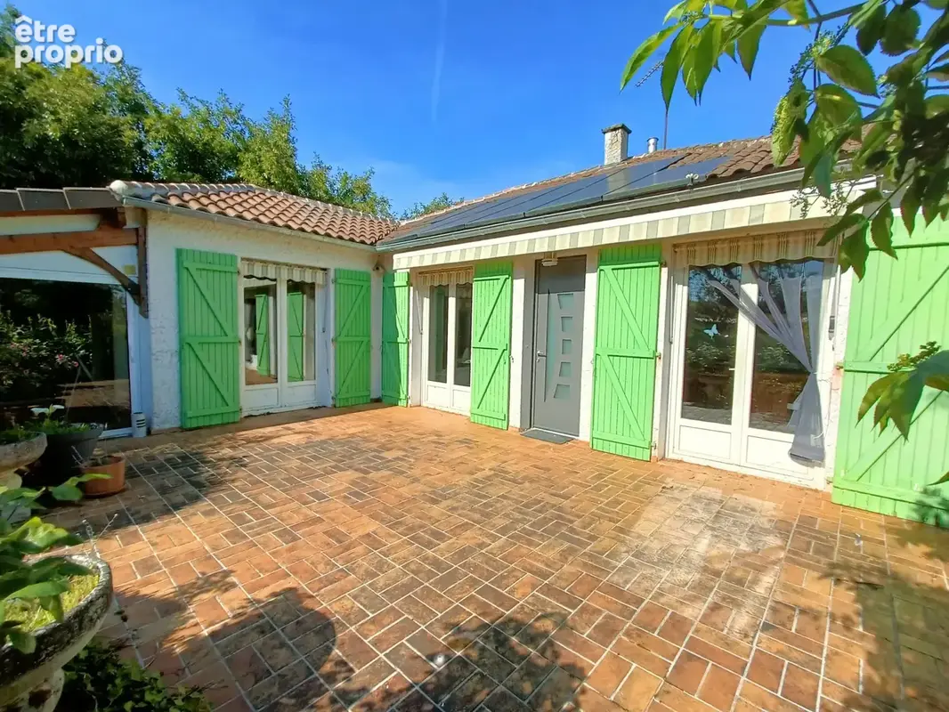 Photo Maison à Valdivienne au prix de 157 000€