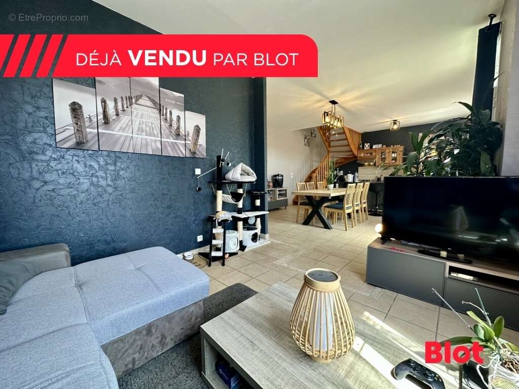 Maison à SAINT-MAUGAN