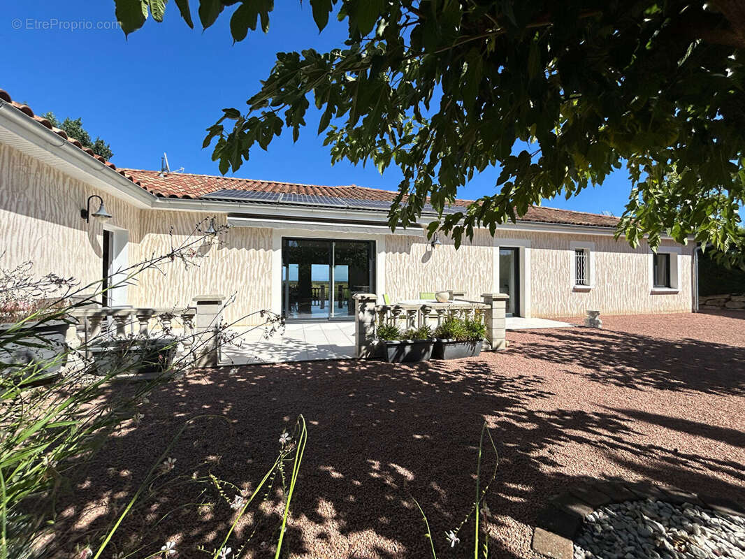 Maison à CHATILLON-SUR-CHALARONNE
