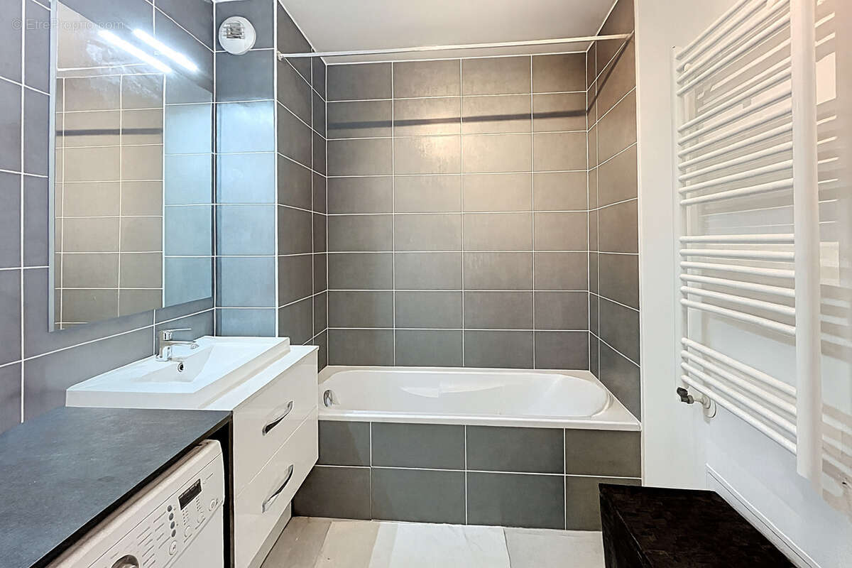 Appartement à SAINT-EGREVE