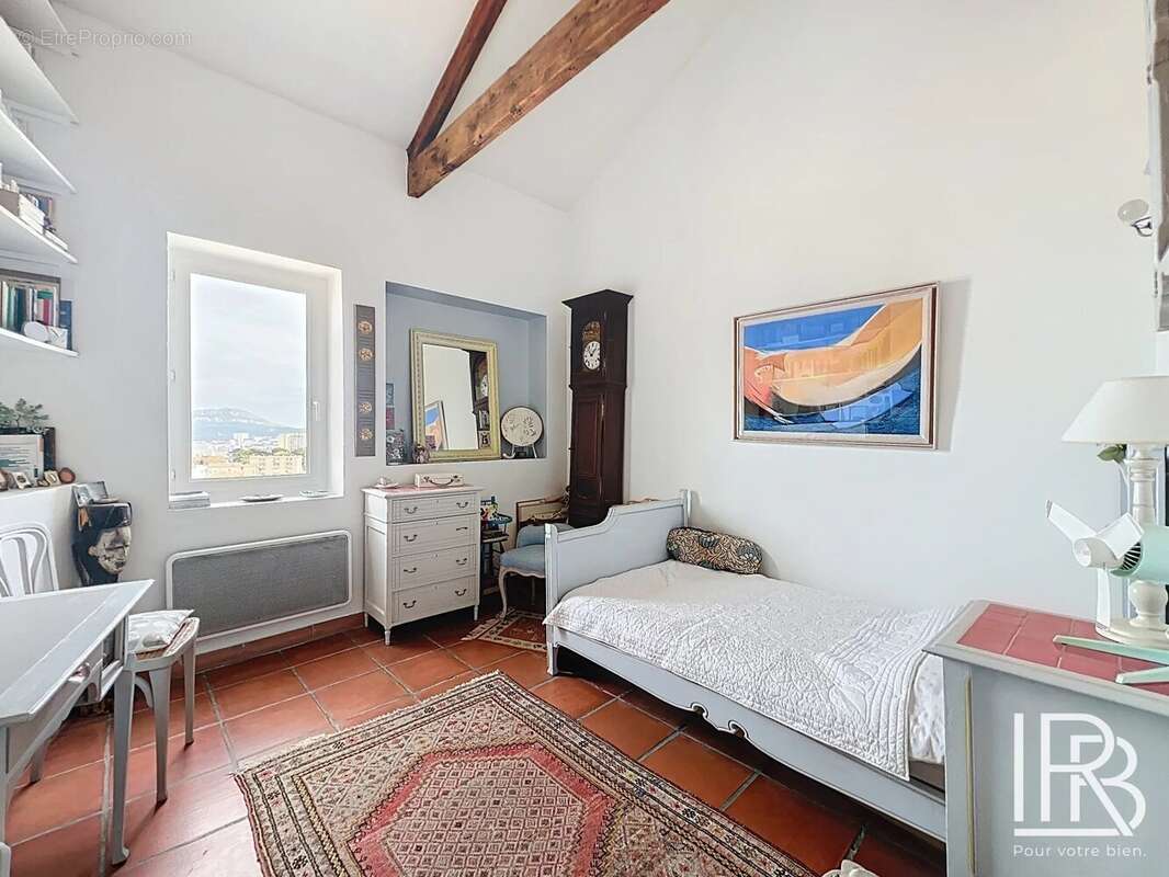 Maison à MARSEILLE-6E