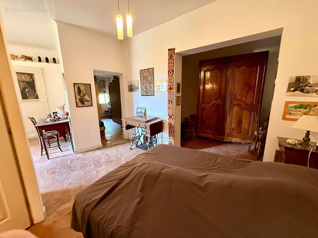 Maison de village R+3 T5 avec petite maisonnette de 19m2 à rénover - photo 16