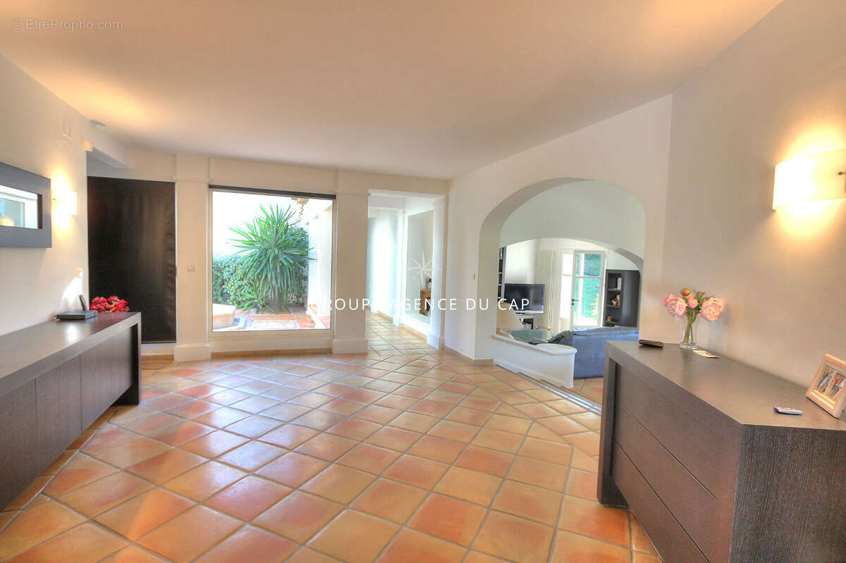 Villa d'exception à vendre à Saint Raphaël - Valescure, 7 pièces, piscine chauffée - photo 5
