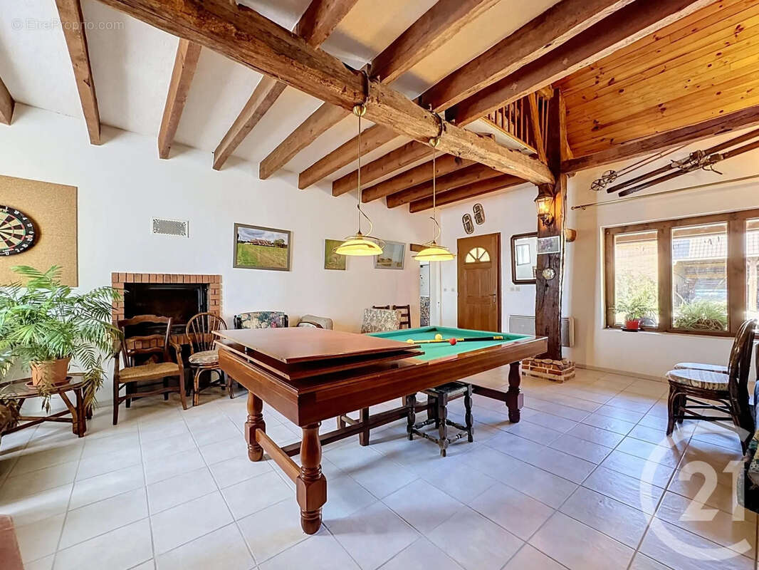 Maison 230 m² à Marcilly-En-Villette  - photo 5