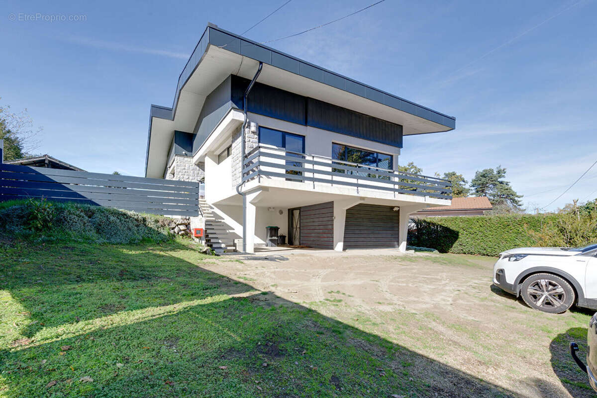 Maison à EXCENEVEX