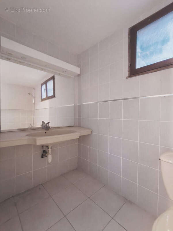 Maison à GENSAC-LA-PALLUE