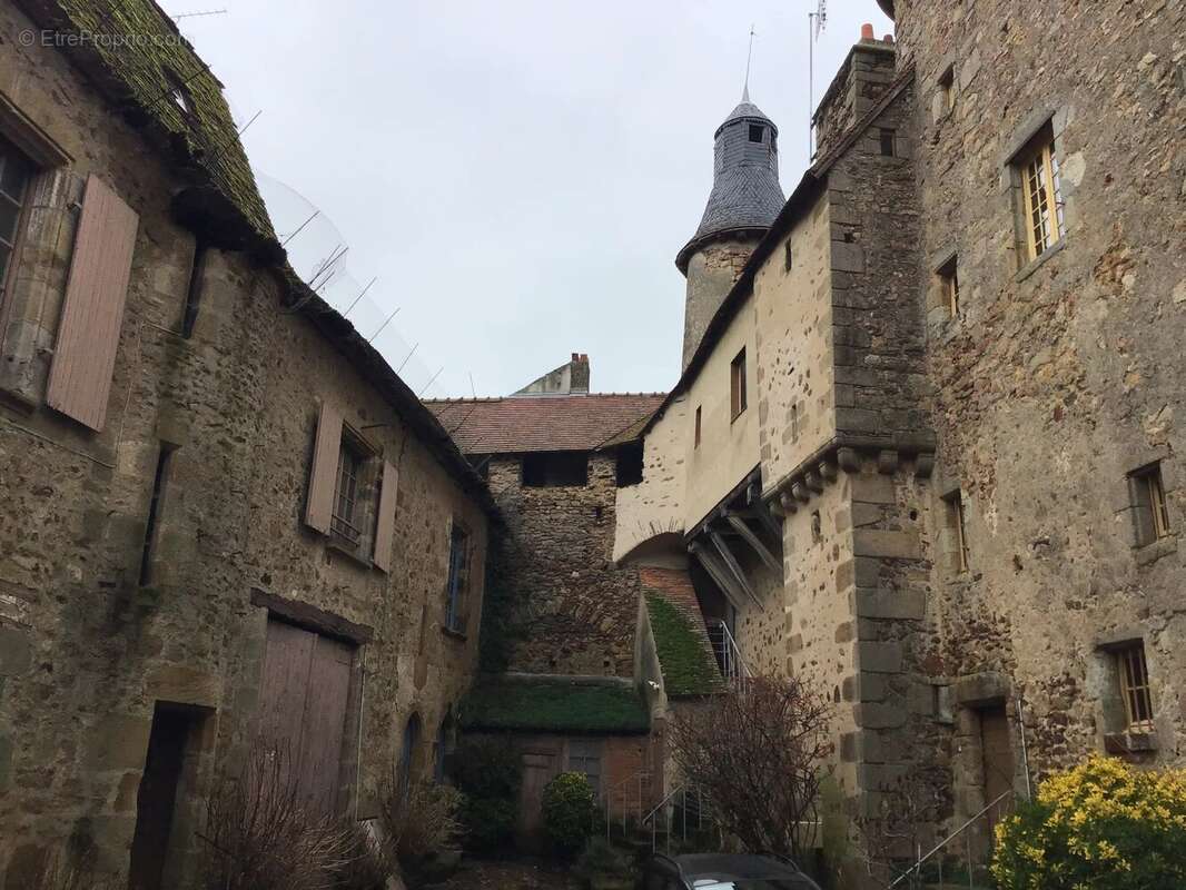 Maison à SAINT-BENOIT-DU-SAULT