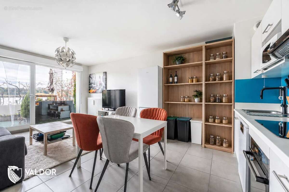 Appartement à ALBIGNY-SUR-SAONE