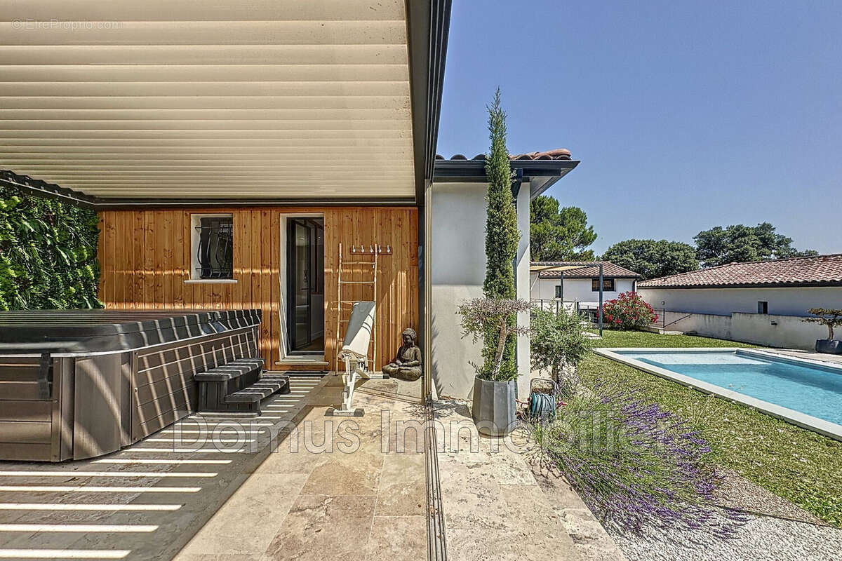 Maison à JONQUERETTES