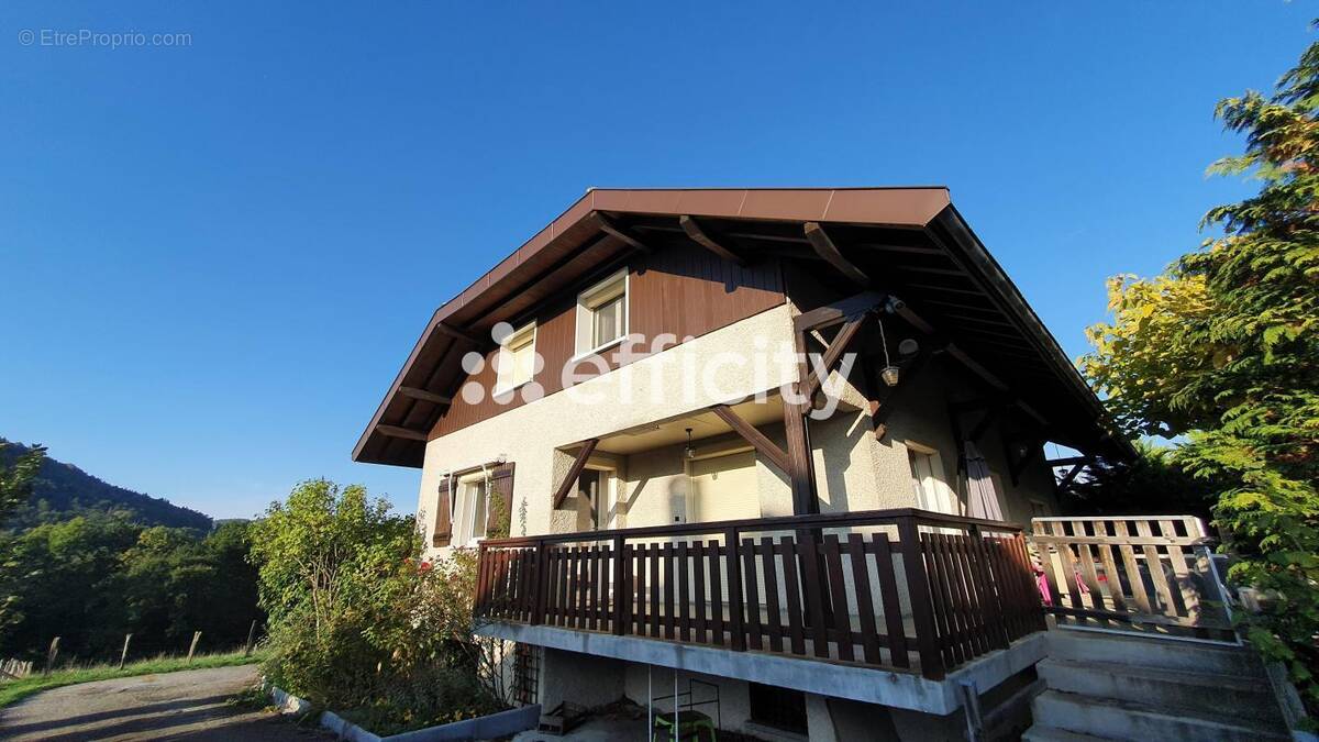 Maison à ALBY-SUR-CHERAN
