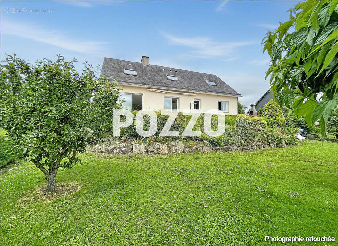 Maison à TESSY-SUR-VIRE