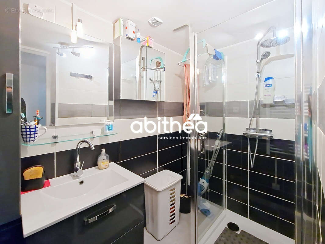 Maison à CHENAC-SAINT-SEURIN-D'UZET