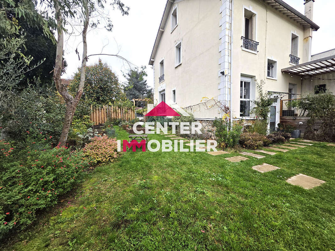 Maison à MAISONS-LAFFITTE