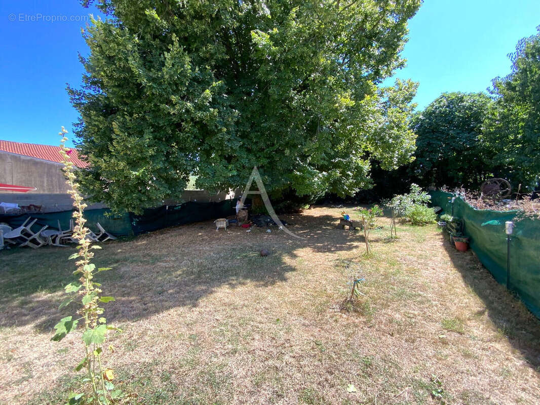 Maison à SAINT-CIERS-DU-TAILLON