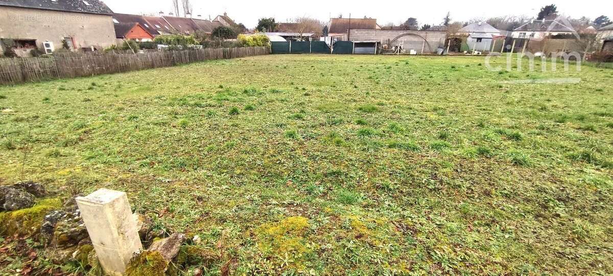 Terrain à HUISSEAU-SUR-COSSON