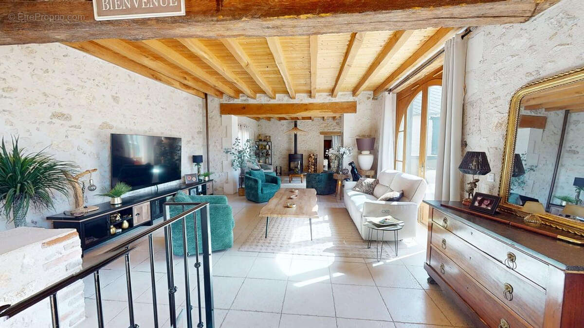 Propriété de caractère 7 pièce(s) 300 m2 - photo 6
