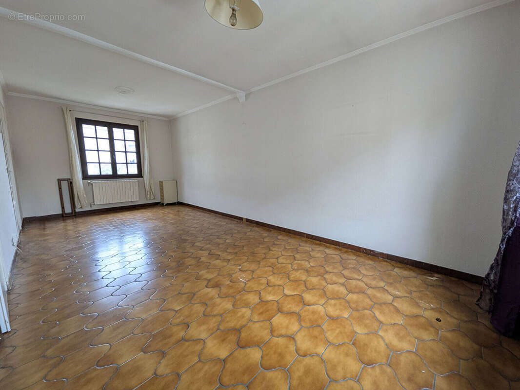Maison à MERU