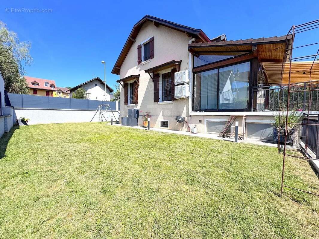 Annecy centre – rare à la vente, maison de ville avec jardin - photo 2