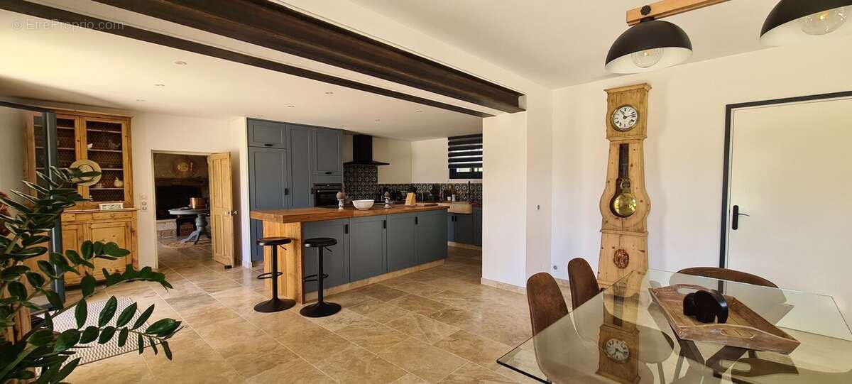 Maison à SAINT-QUENTIN-LA-POTERIE
