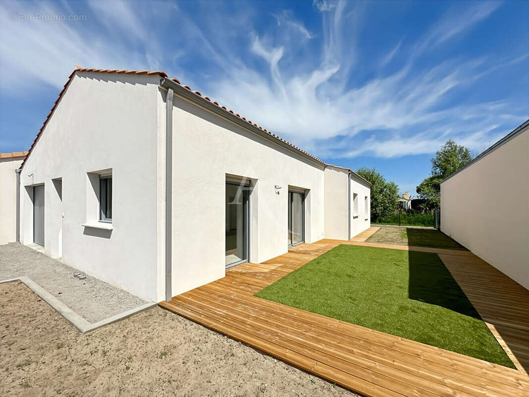 Maison à LE PERRIER
