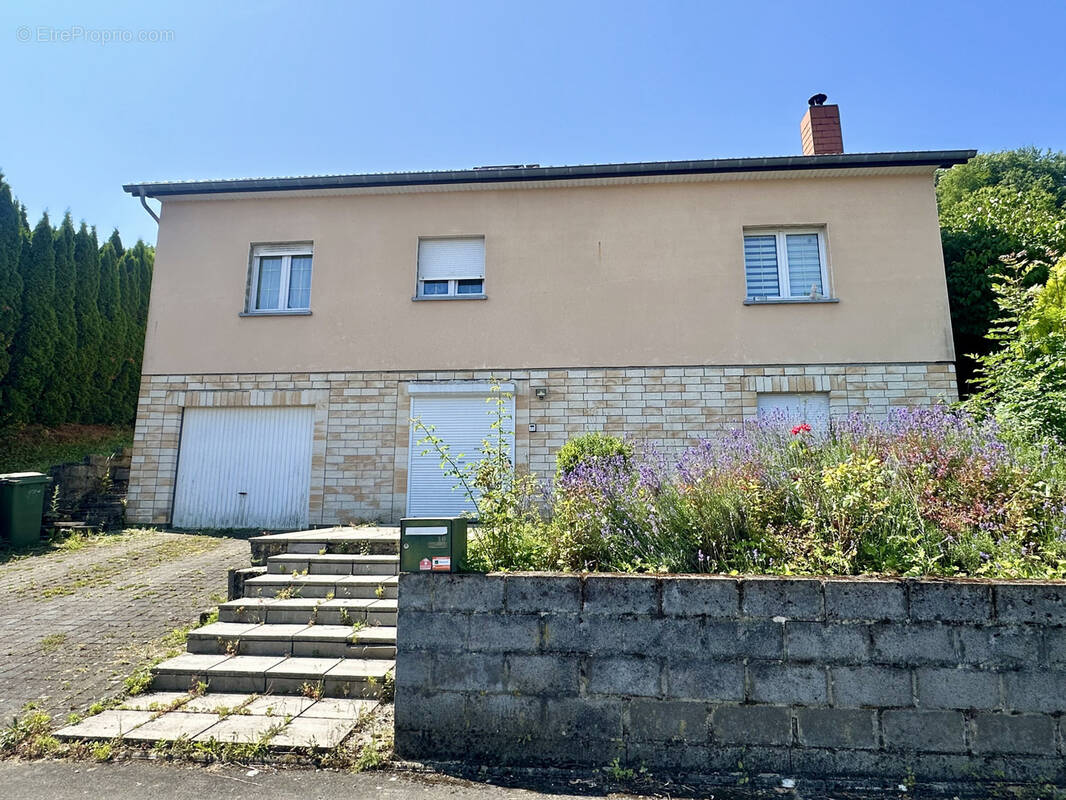 Maison à CHARENCY-VEZIN