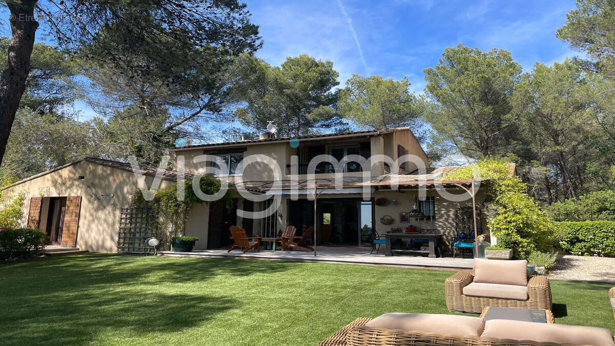 Maison à LOURMARIN