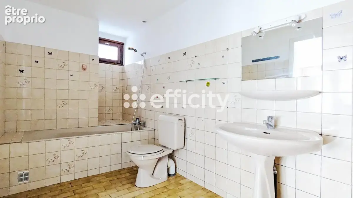Maison 8 pièces 132 m² à vendre à Lugny (71260) - photo 5