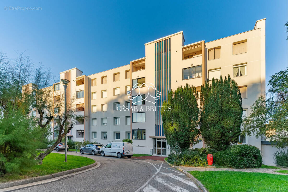 Appartement à TASSIN-LA-DEMI-LUNE