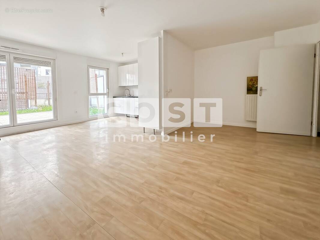 Appartement à GENNEVILLIERS