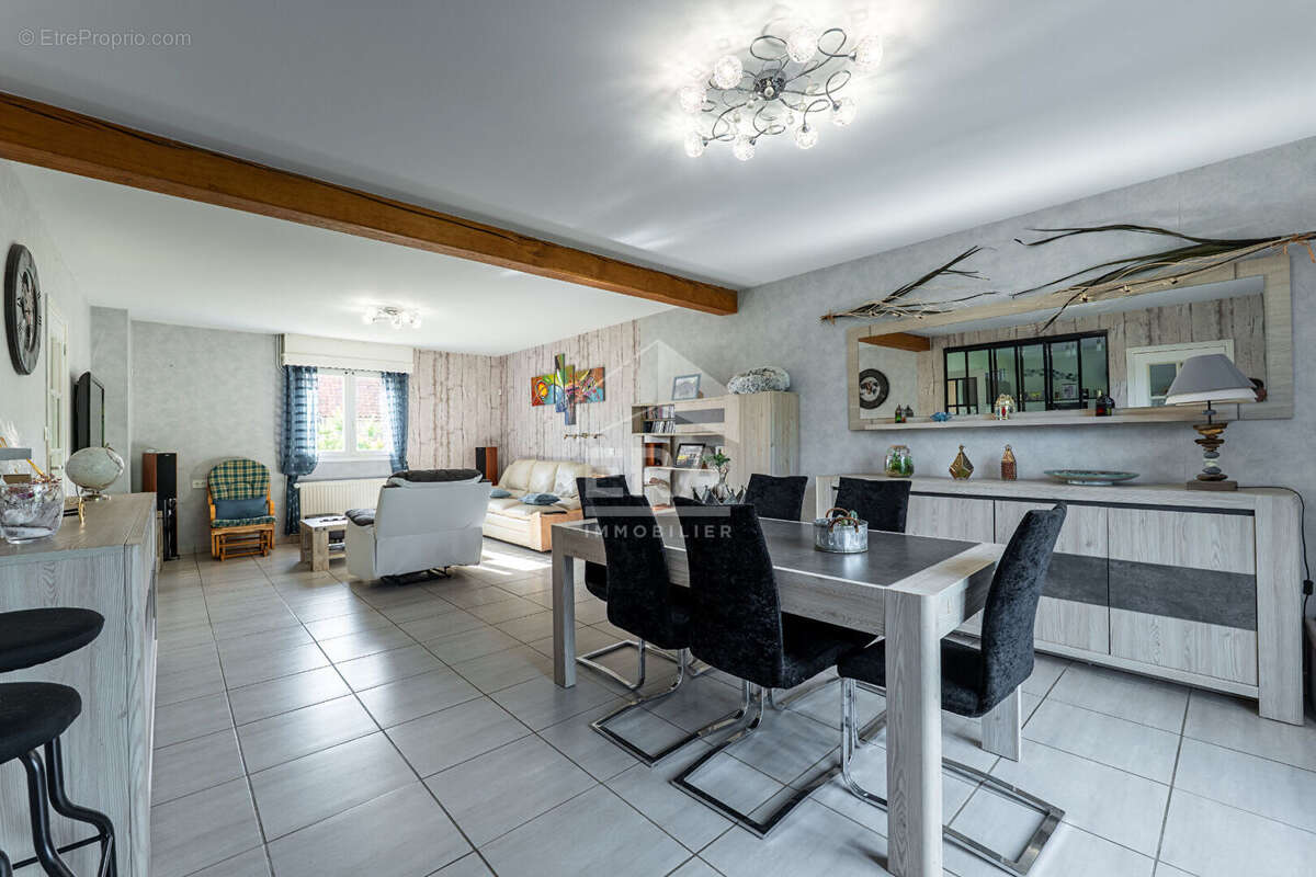 Maison à SAINT-MARTIN-AU-LAERT