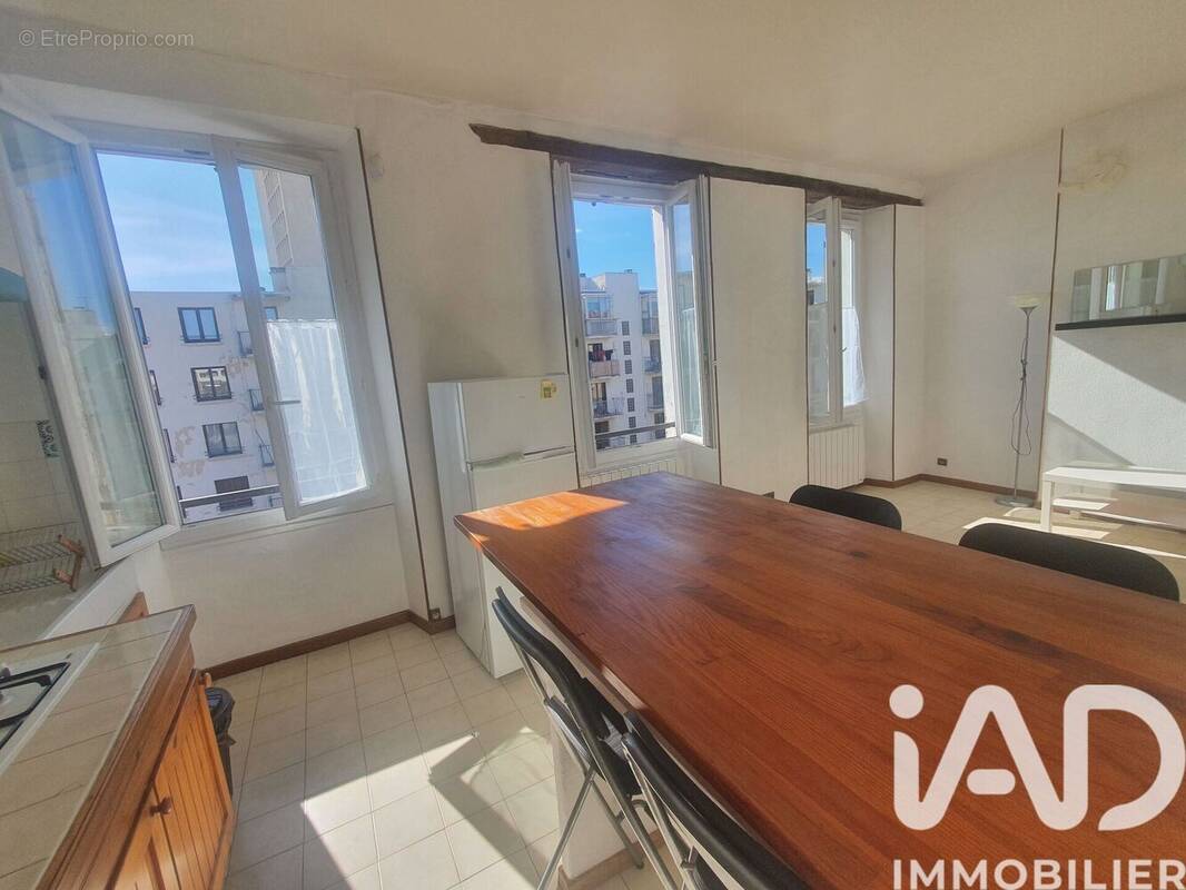 Photo 1 - Appartement à MARSEILLE-5E