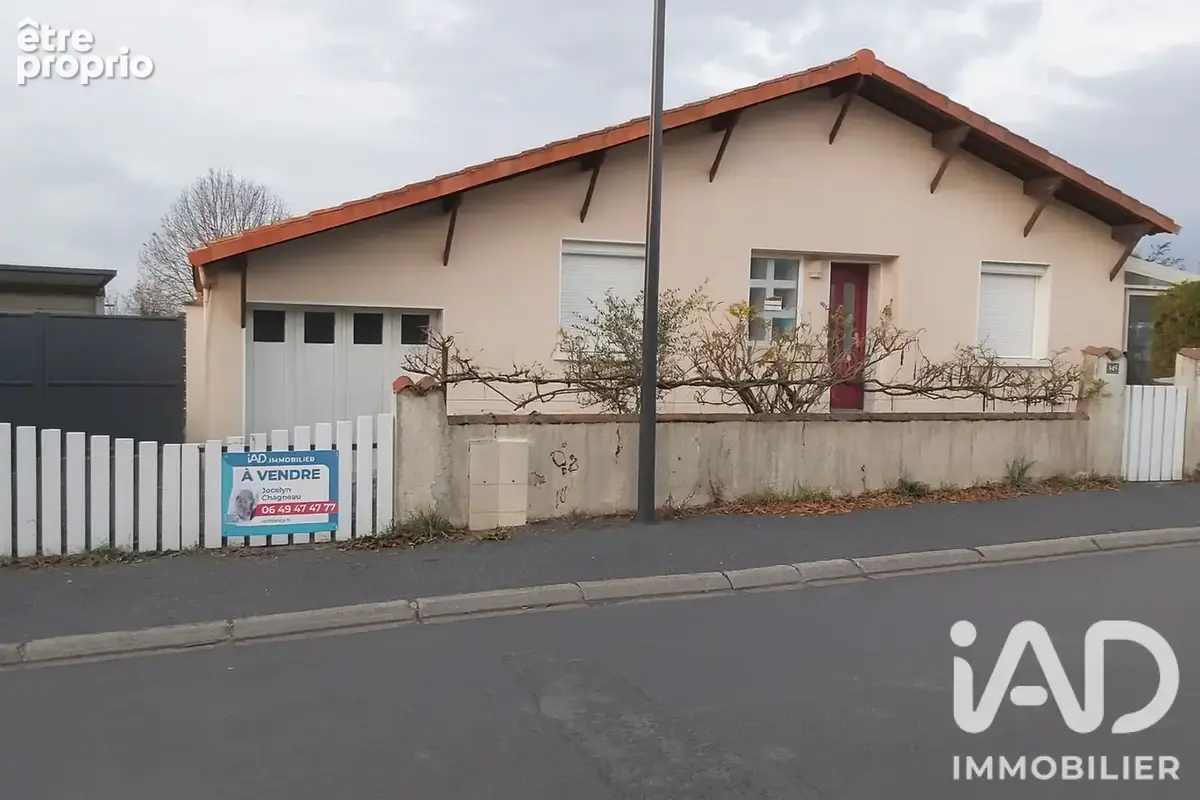 Photo 1 - Maison à CERNUSSON