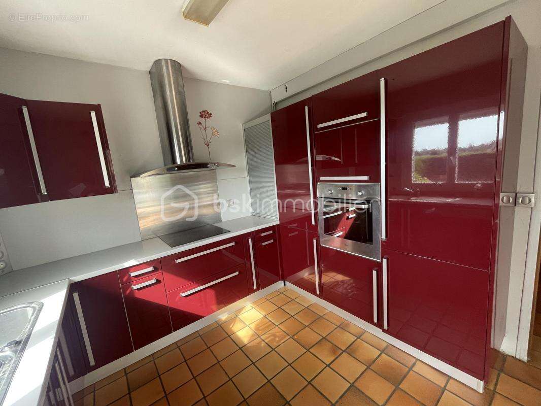 Maison familiale 5 chambres de 185m², sur terrain de 2048m² - photo 6