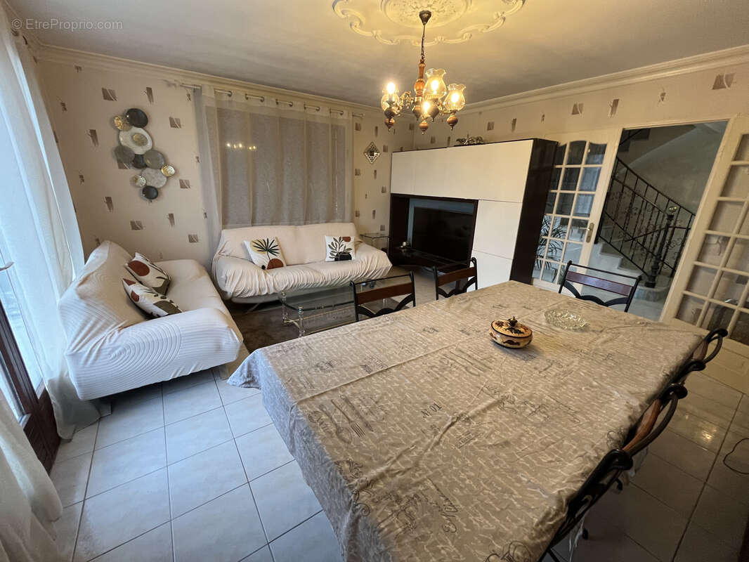 Grande Maison Familiale avec revenu locatif ! - photo 4