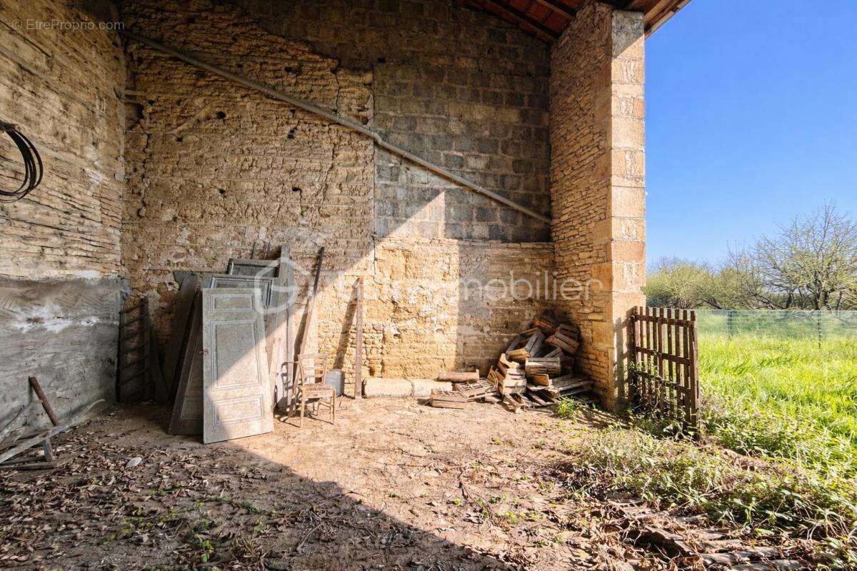 Maison à CRECHES-SUR-SAONE