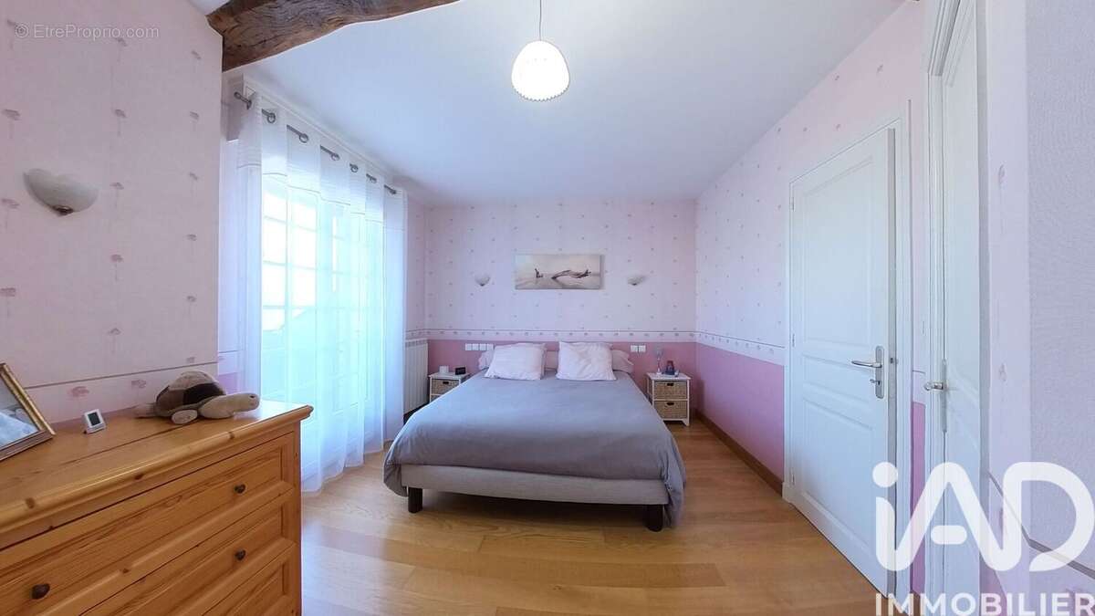 Photo 9 - Maison à SAVIGNY-EN-VERON