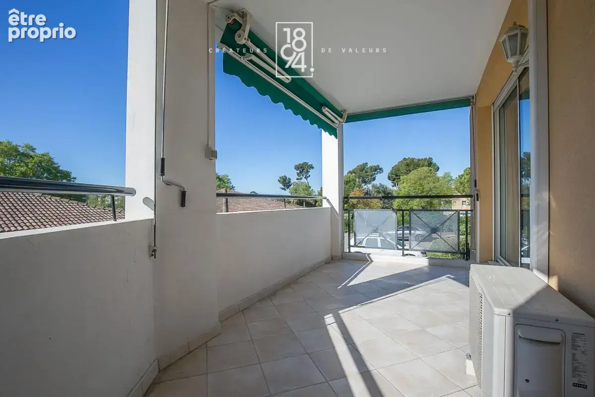 Appartement À Vendre T3 65m2 ascenseur et place de parking technopole de château Gombert - photo 14
