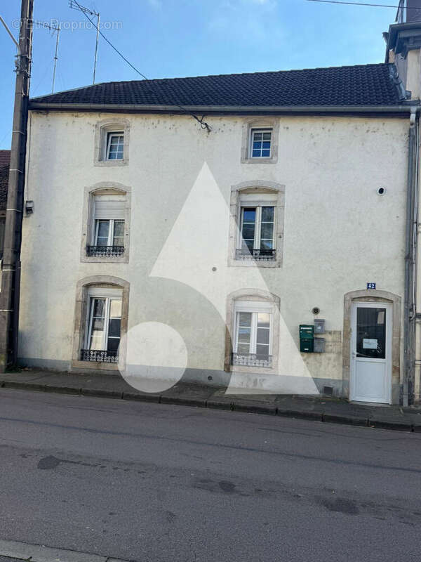 Appartement à NEUFCHATEAU