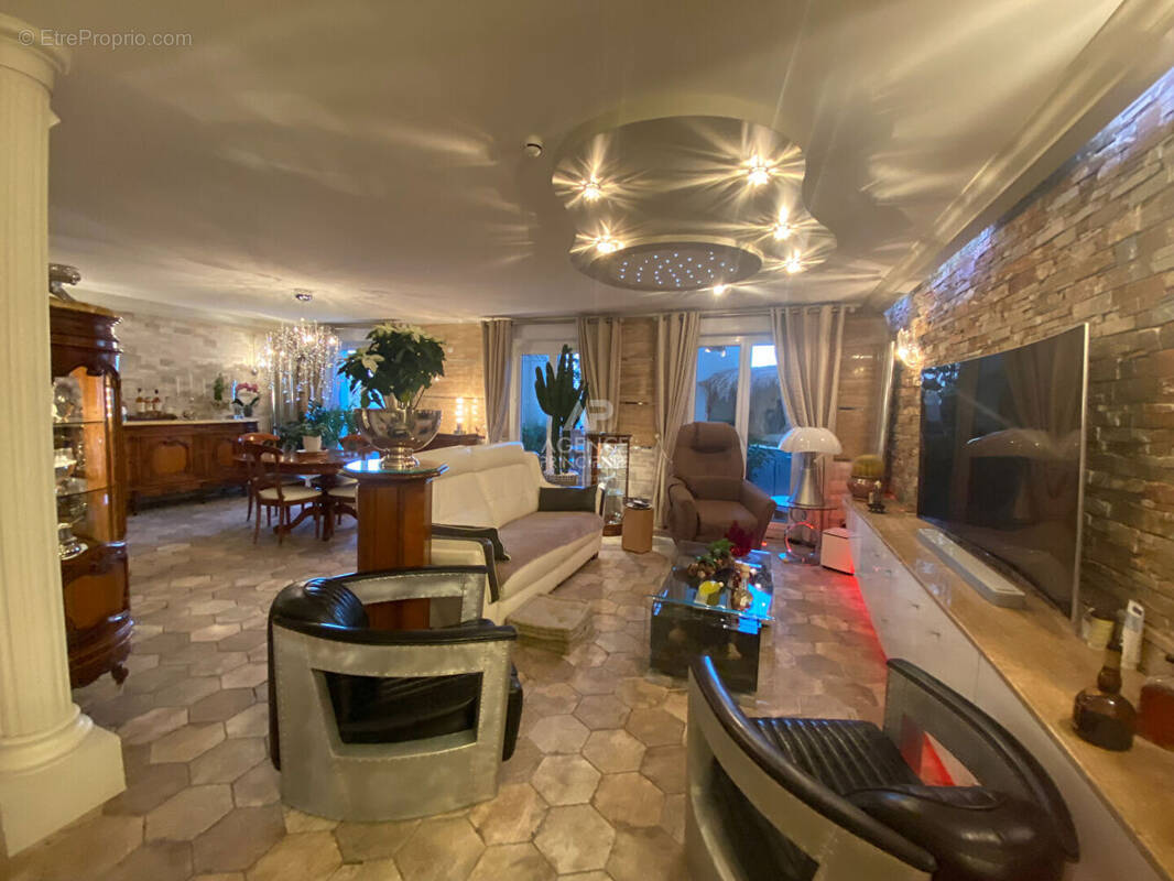 Appartement à SAINT-OUEN-L'AUMONE